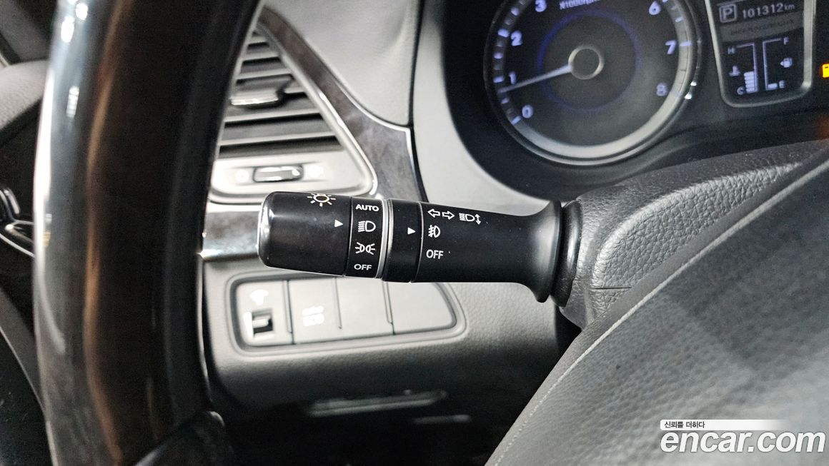 Hyundai Grandeur 2012