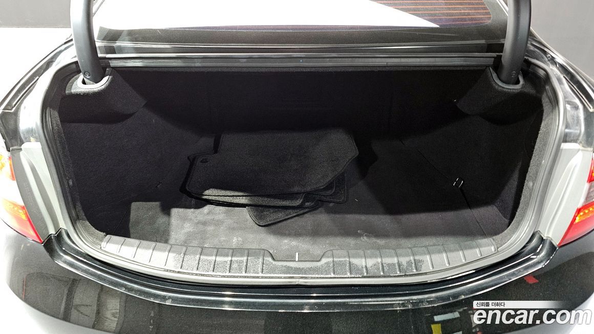 Hyundai Grandeur 2012