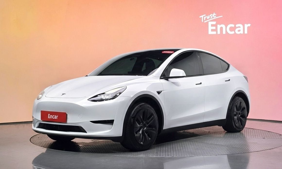 Tesla Model Y 2023