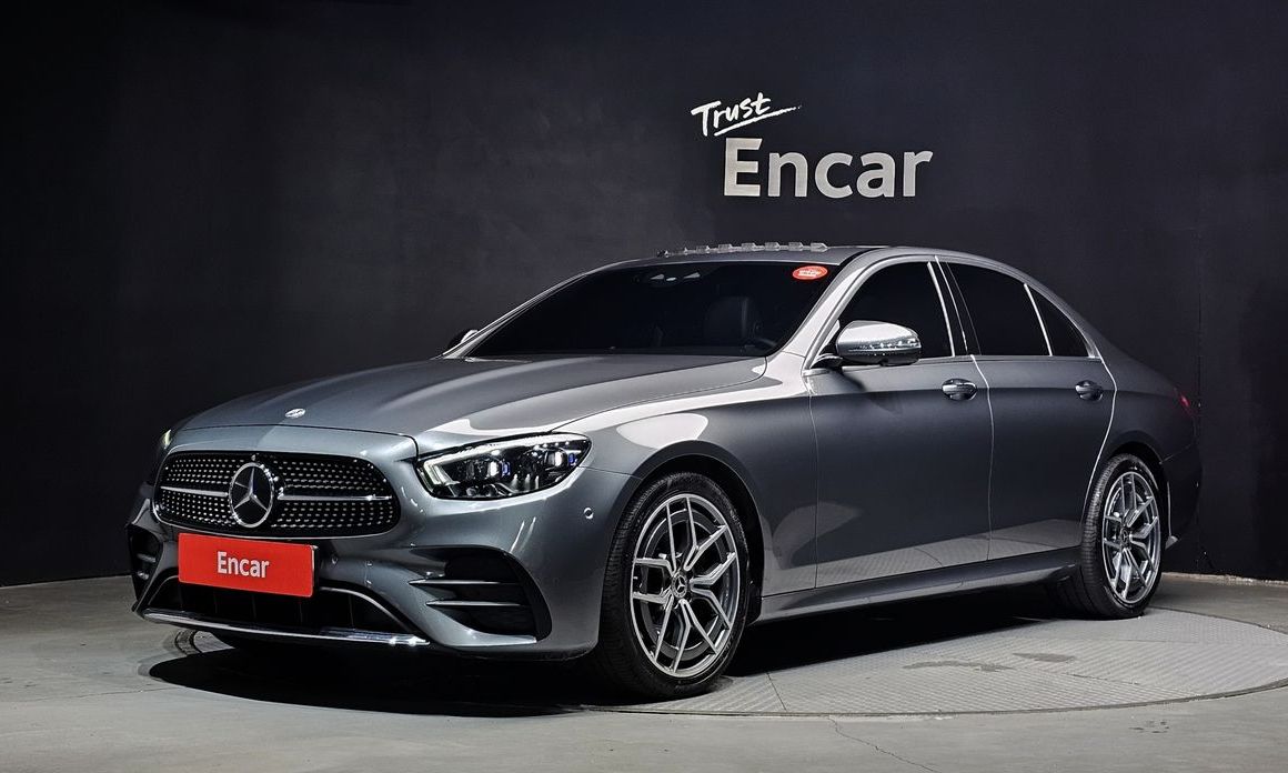 Mercedes-Benz E-Class 2022