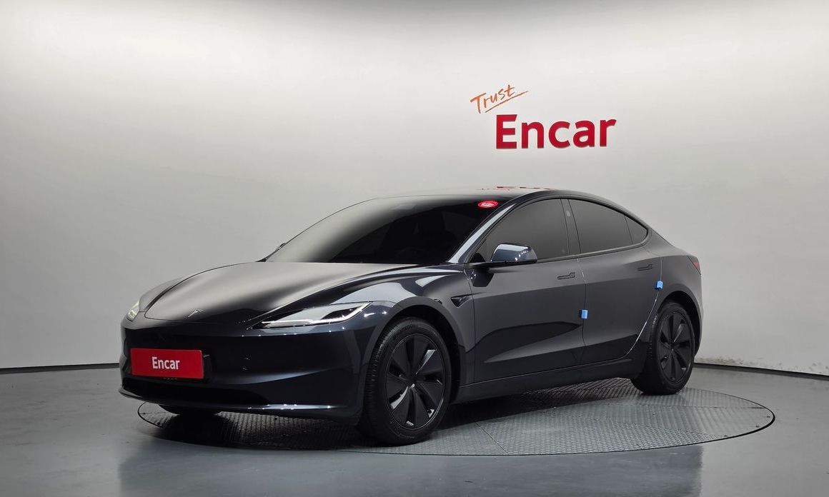 Tesla Model 3 2025