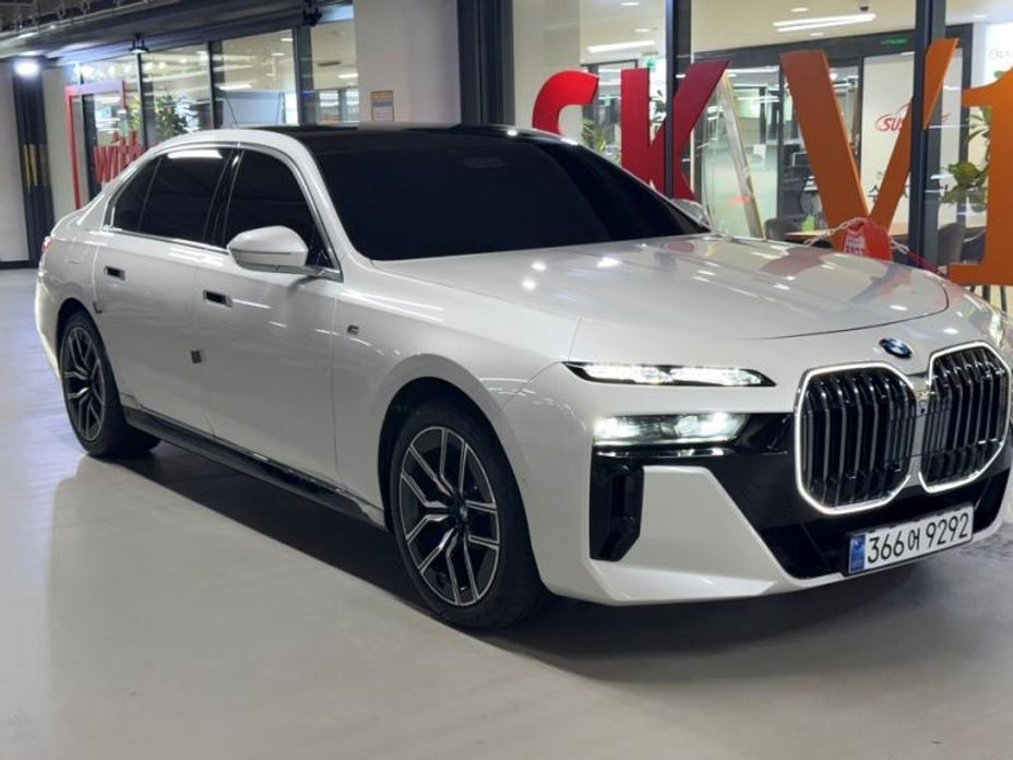 BMW 7-Series 2024