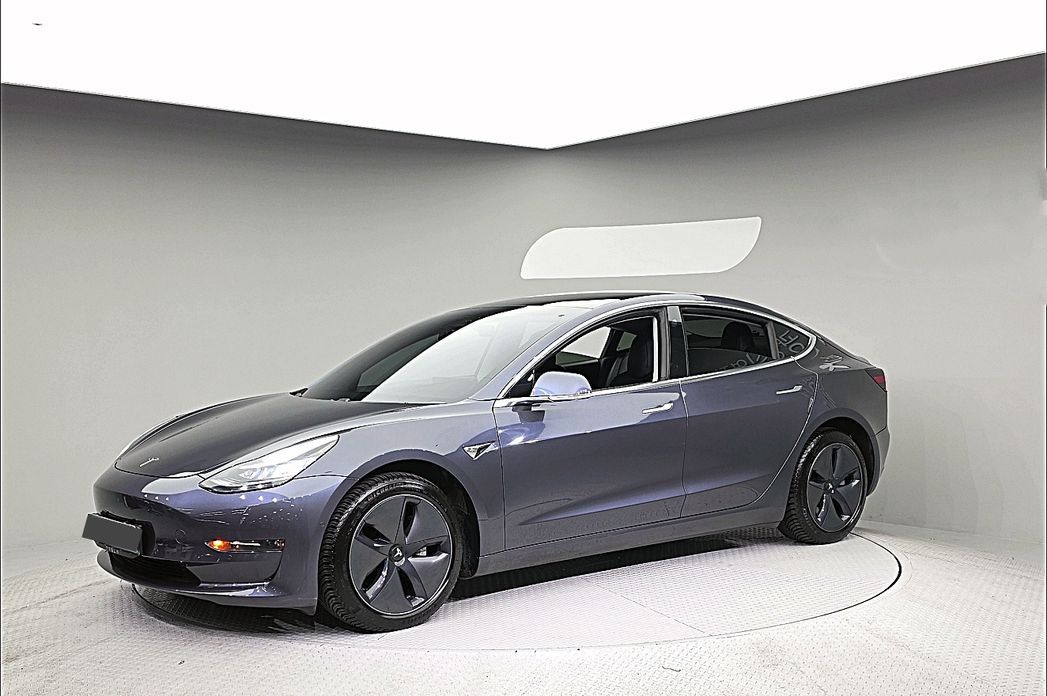 Tesla Model 3 2020