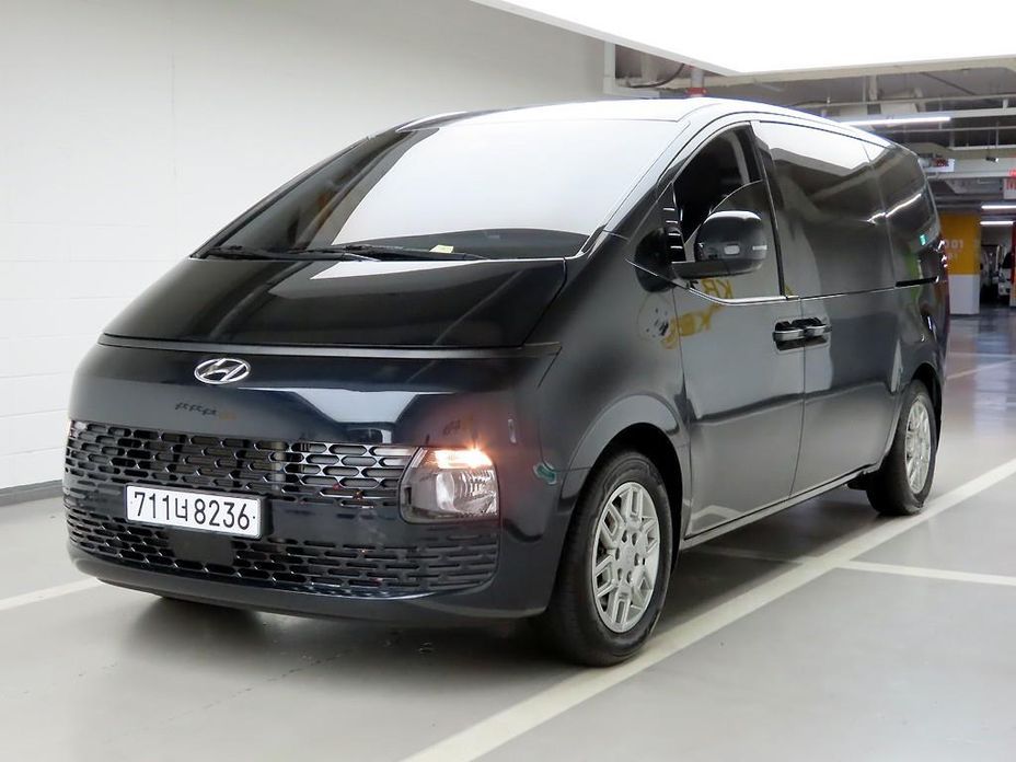 Hyundai Staria 2023