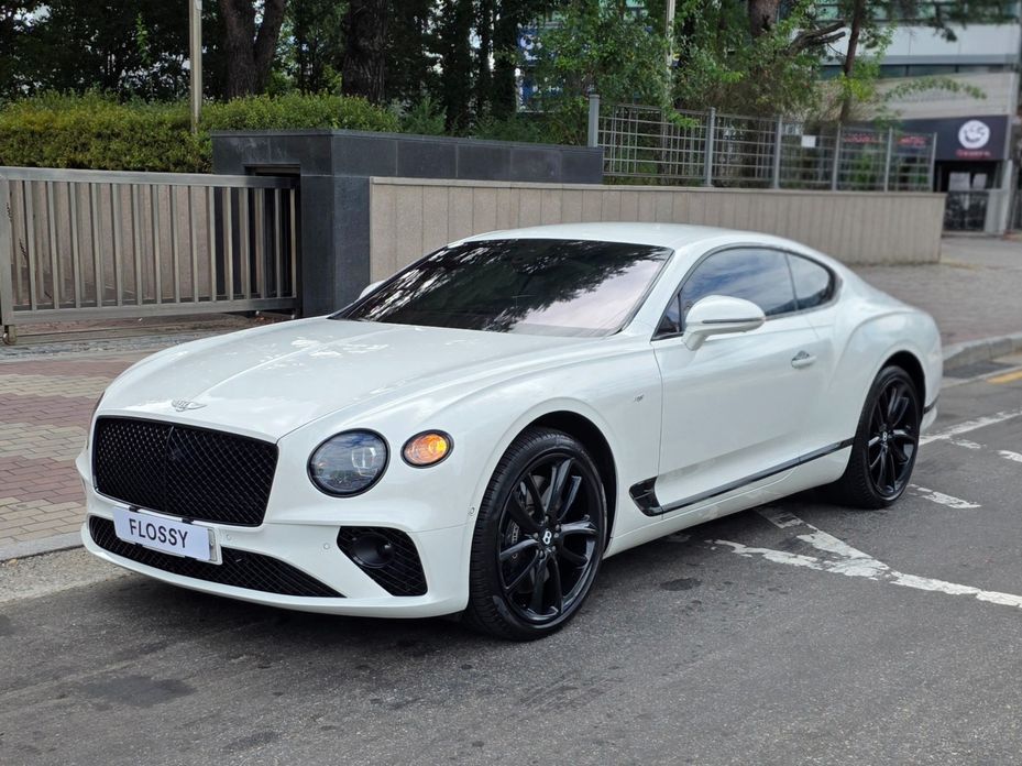 Bentley Continental 2021