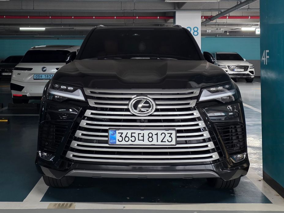 Lexus LX 2025