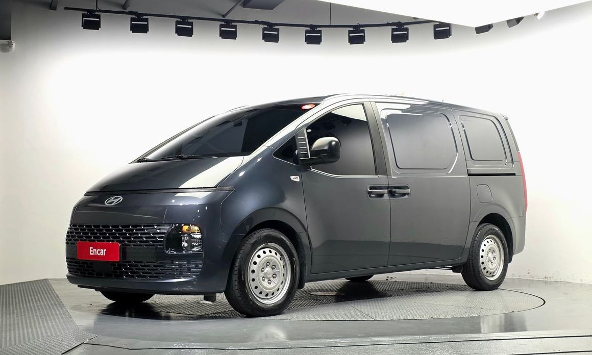 Hyundai Staria 2025