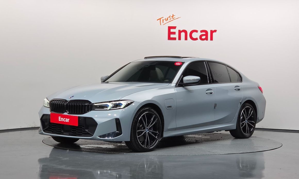 BMW 3-Series 2023