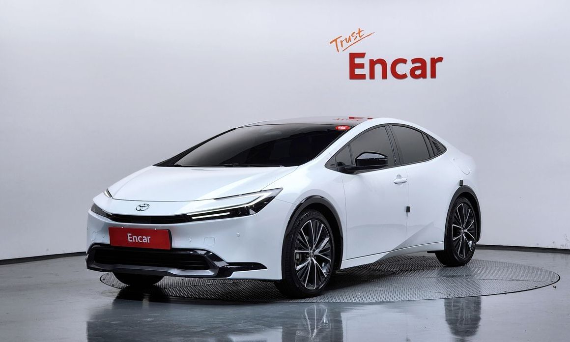 Toyota Prius 2025