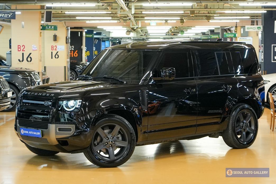 Land Rover Defender 2024