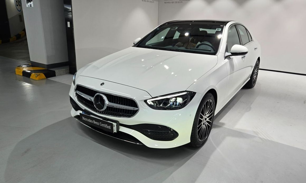 Mercedes-Benz C-Class 2026
