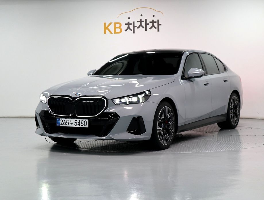 BMW 5-Series 2026