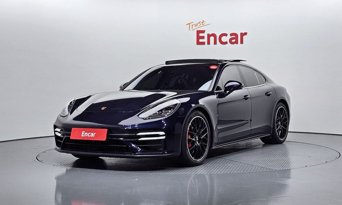 Porsche Panamera 2022