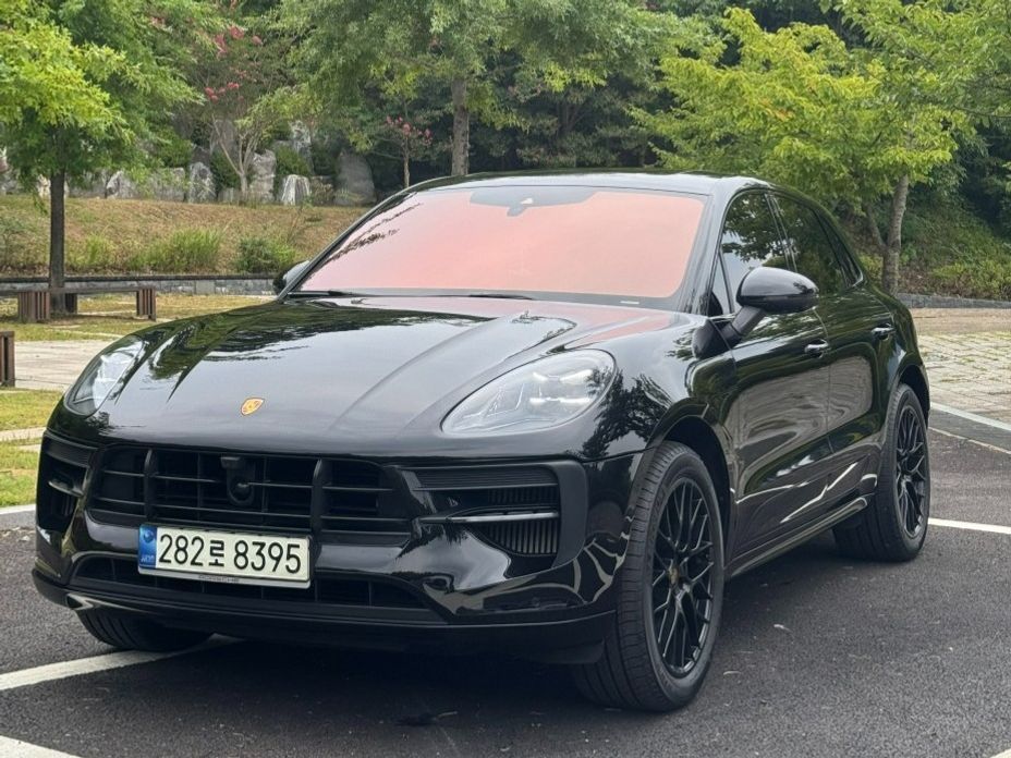 Porsche Macan 2021