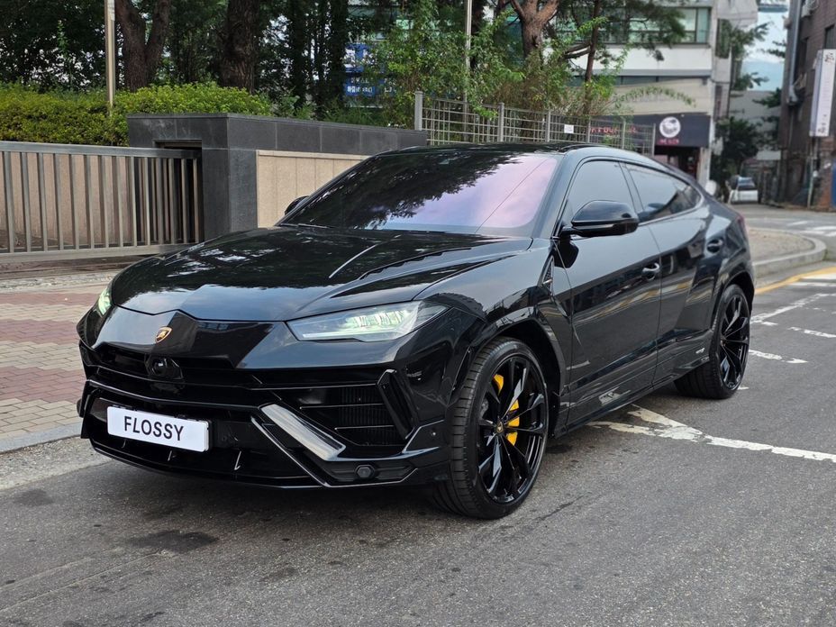 Lamborghini Urus 2024