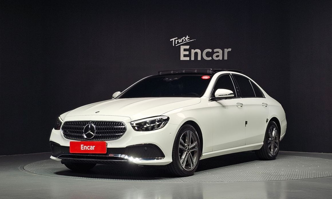 Mercedes-Benz E-Class 2023