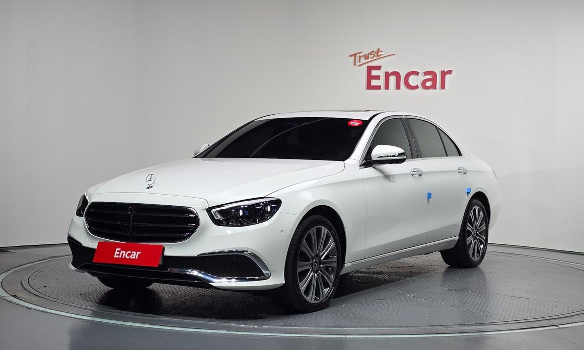 Mercedes-Benz E-Class 2023