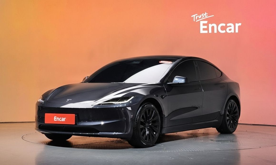 Tesla Model 3 2025