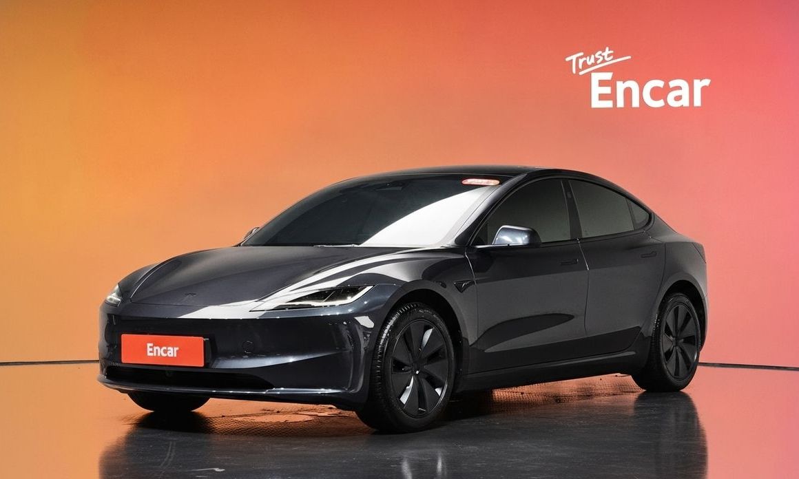 Tesla Model 3 2025