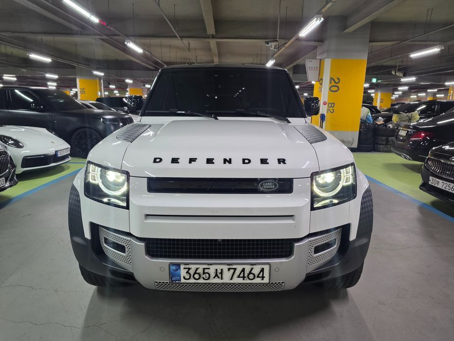 Land Rover Defender 2020