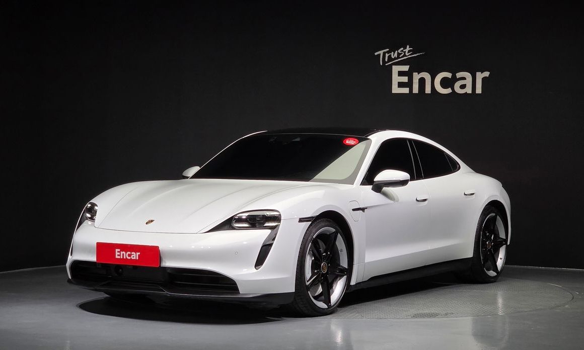 Porsche Taycan 2024