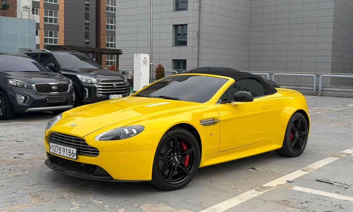 Astonmartin Vantage 2016