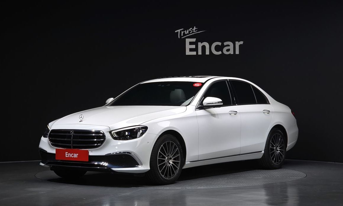 Mercedes-Benz E-Class 2022