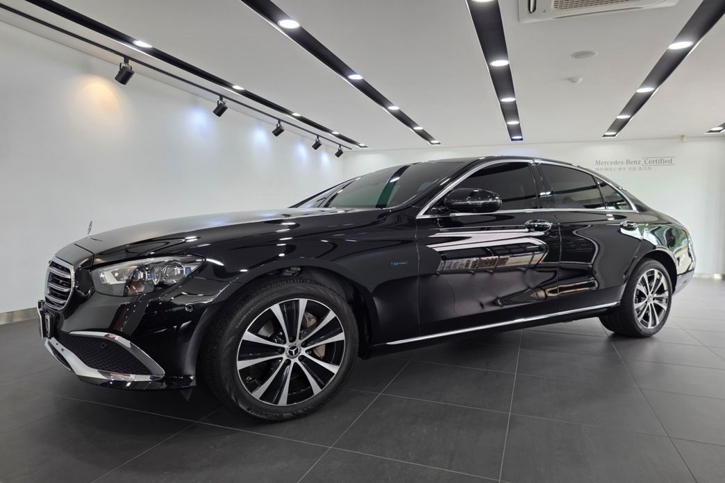 Mercedes-Benz E-Class 2021
