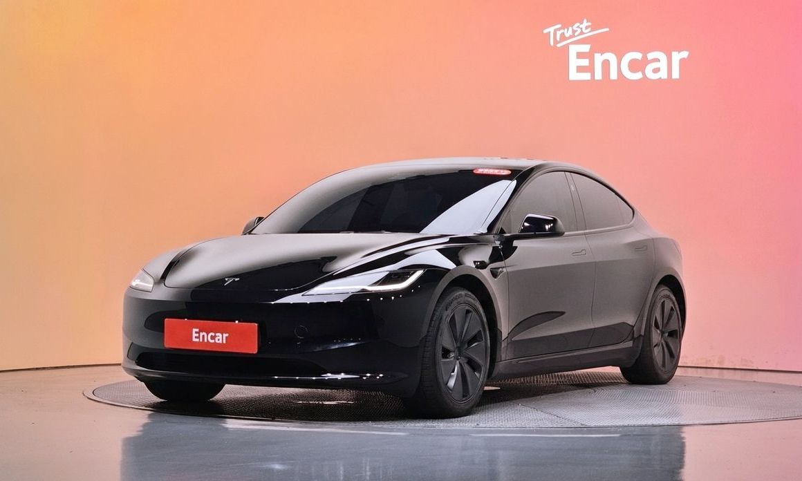 Tesla Model 3 2024