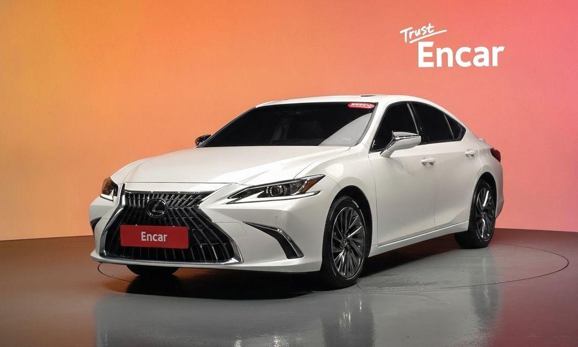 Lexus ES 2024