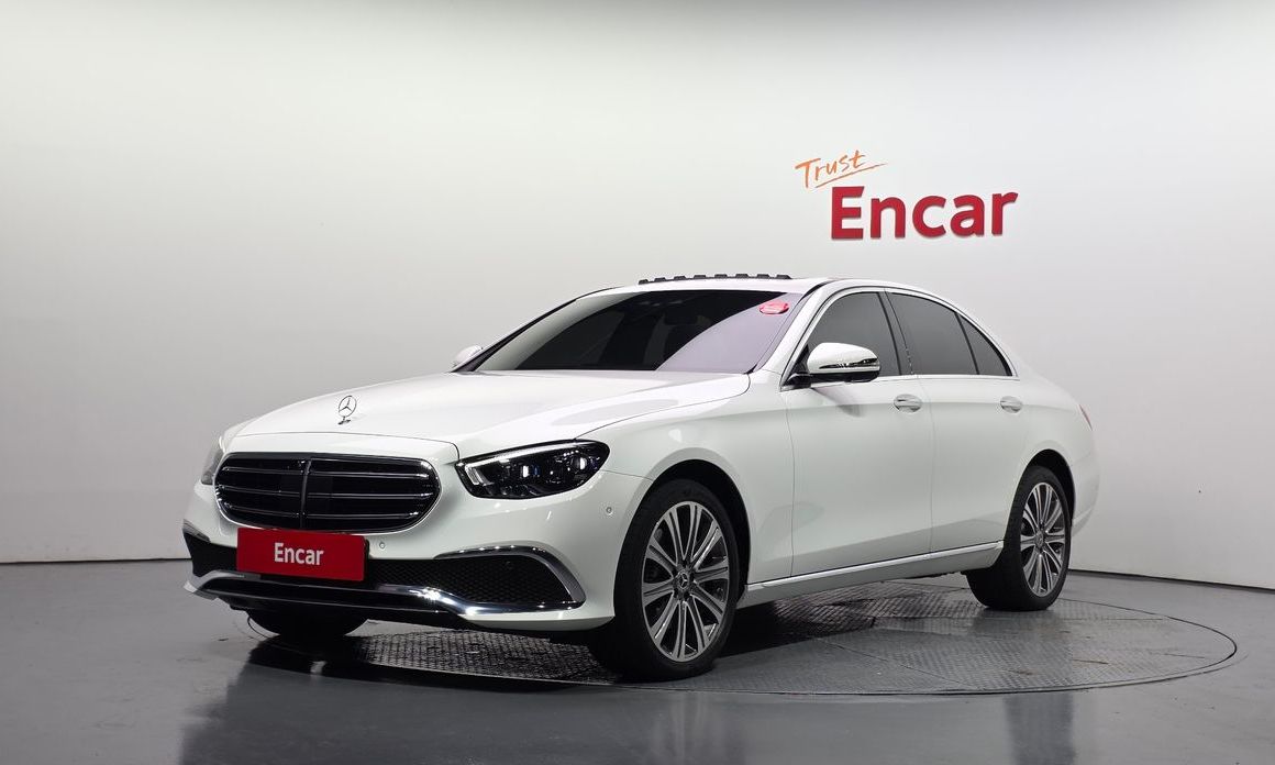 Mercedes-Benz E-Class 2023