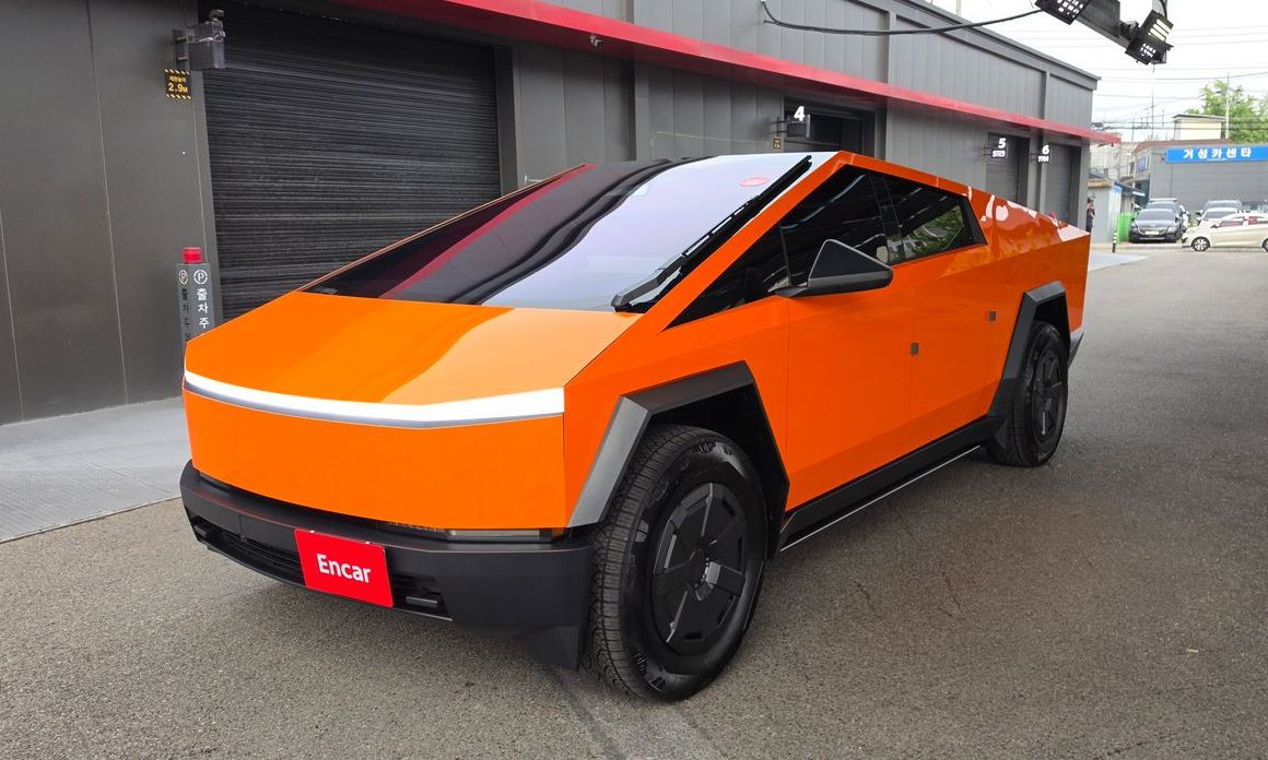 Tesla Cybertruck 2026