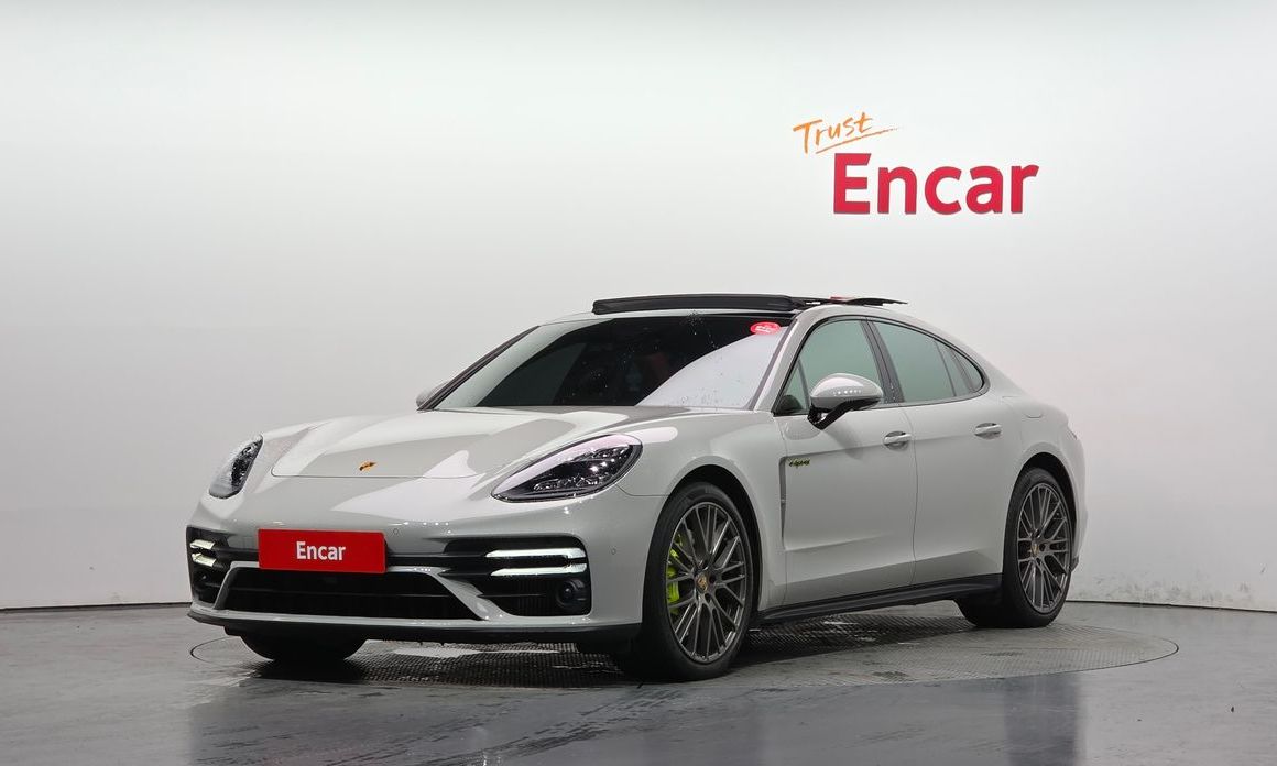 Porsche Panamera 2022
