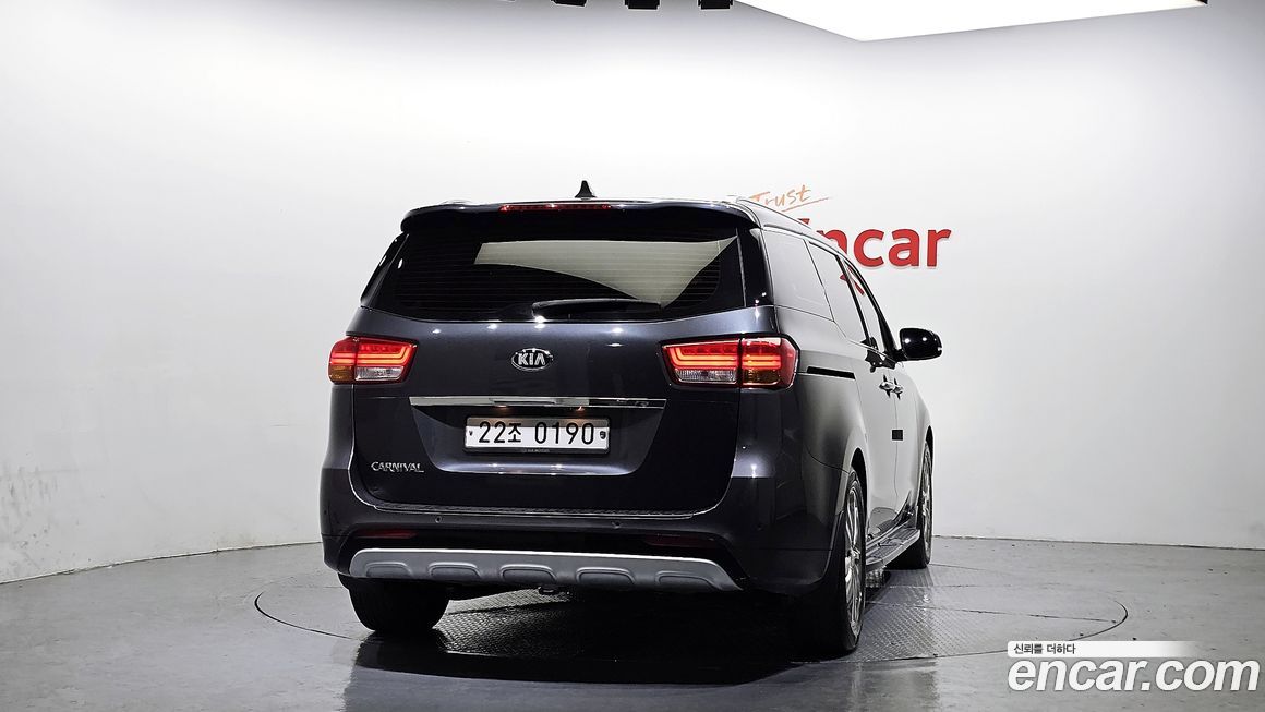 Kia Canival 2017
