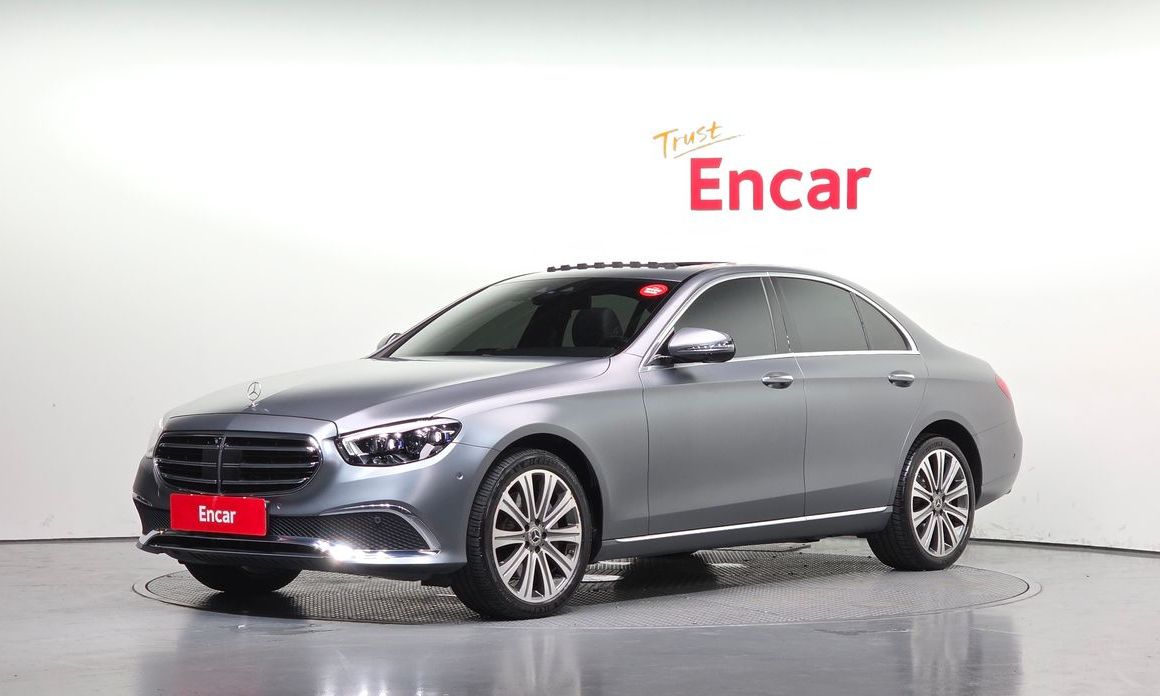 Mercedes-Benz E-Class 2023
