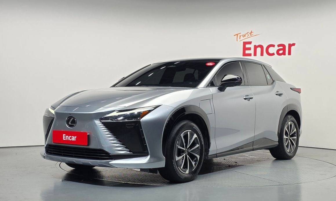 Lexus RZ 2023