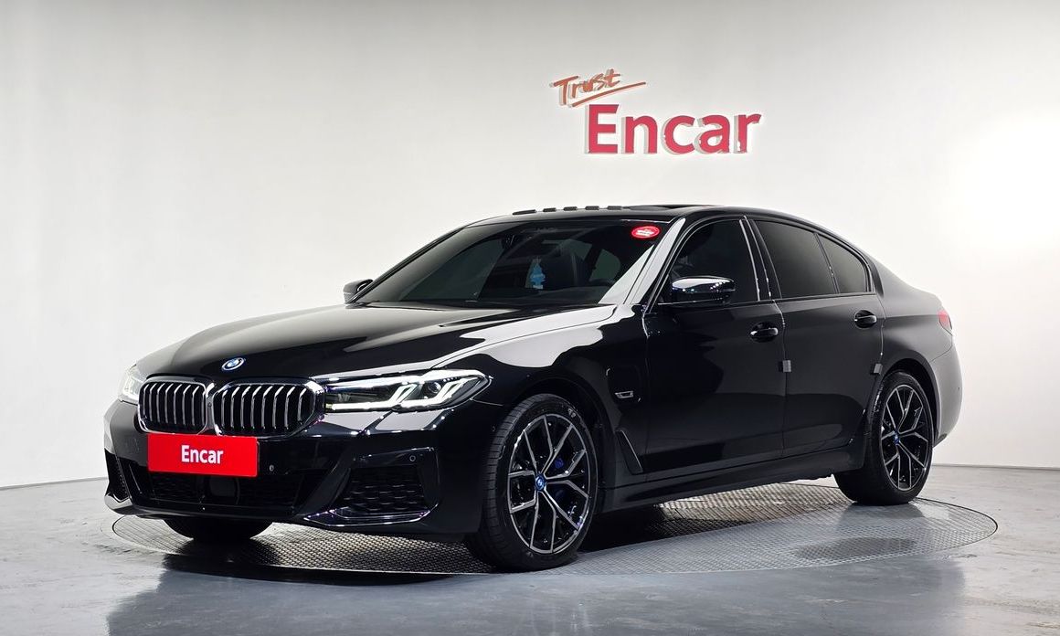 BMW 5-Series 2023
