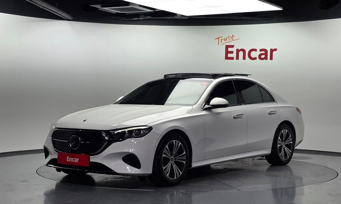 Mercedes-Benz E-Class 2024