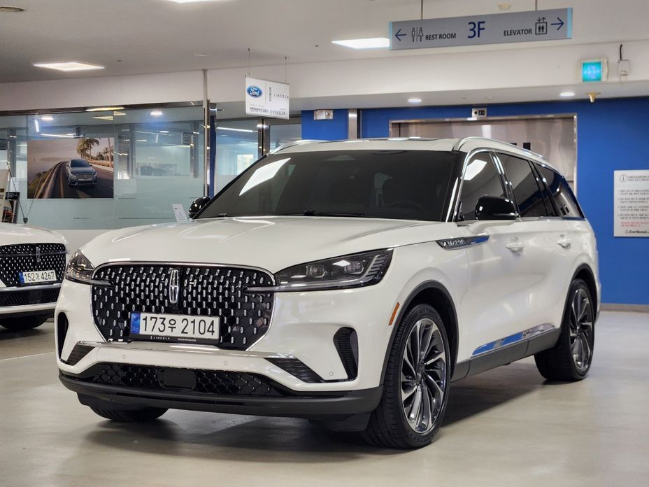 Lincoln Aviator 2025