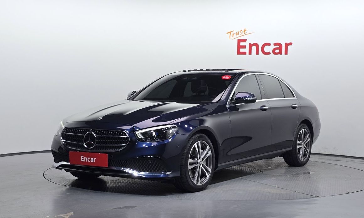 Mercedes-Benz E-Class 2022