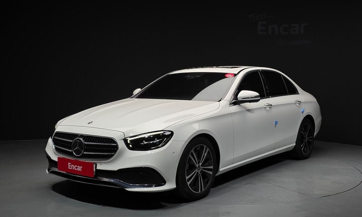 Mercedes-Benz E-Class 2022