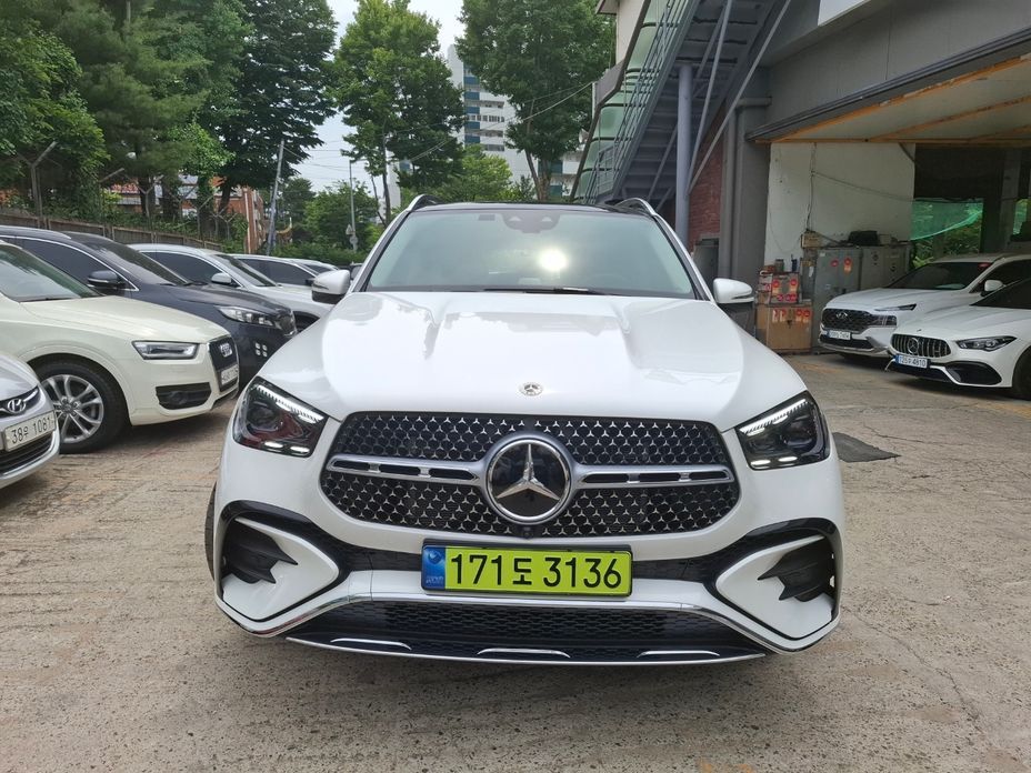 Mercedes-Benz GLE-Class 2025