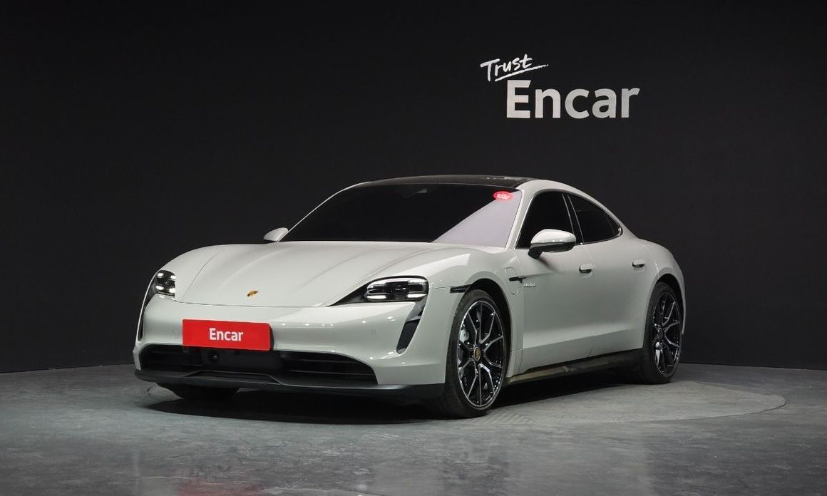 Porsche Taycan 2024