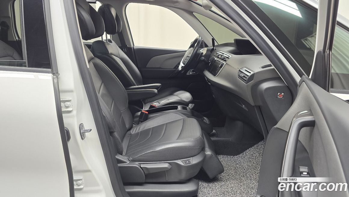 Citroen-DS C4 SpaceTourer 2021