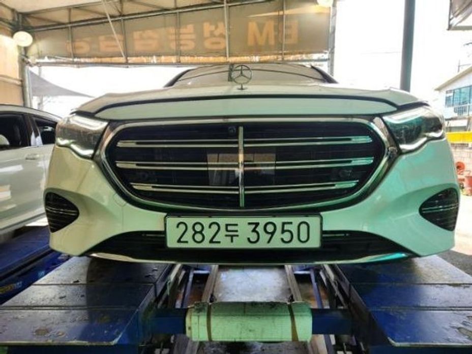 Mercedes-Benz E-Class 2025