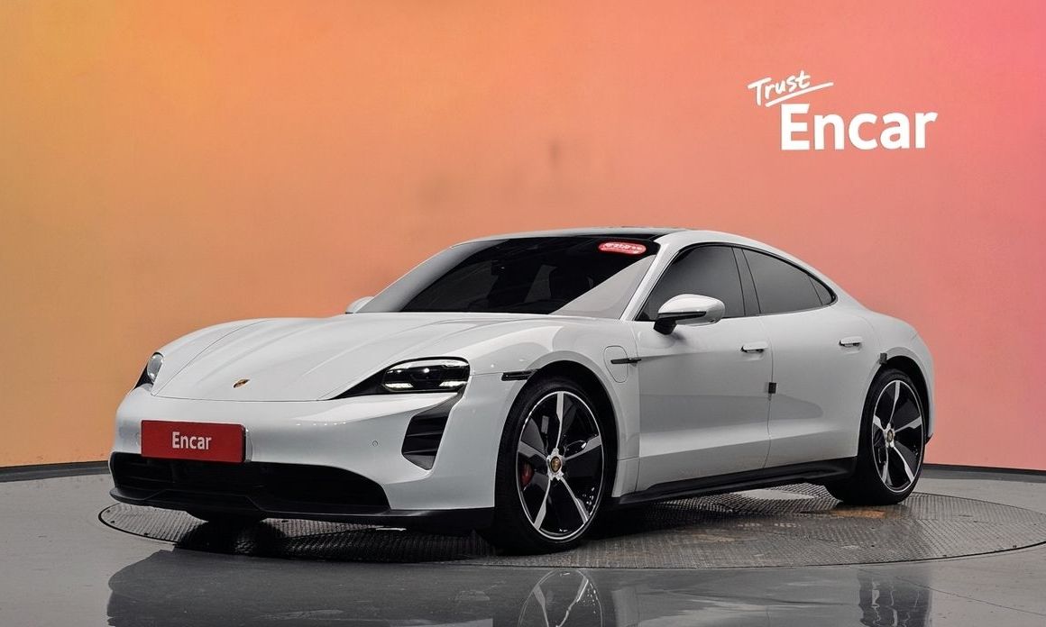 Porsche Taycan 2023
