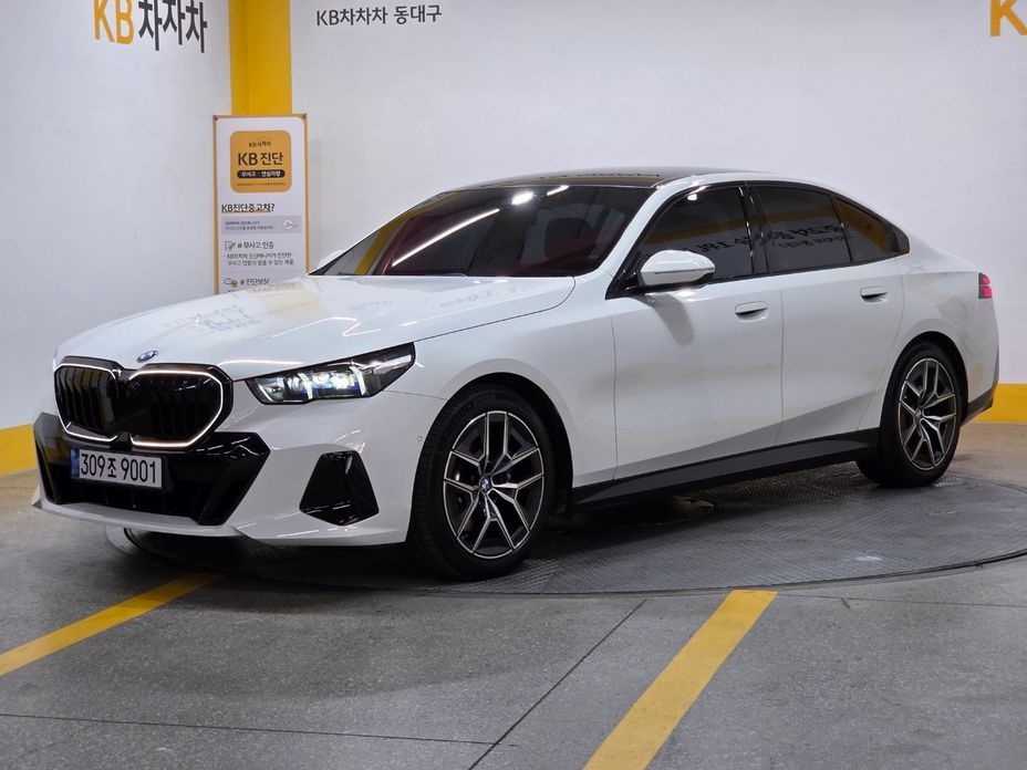 BMW 5-Series 2026