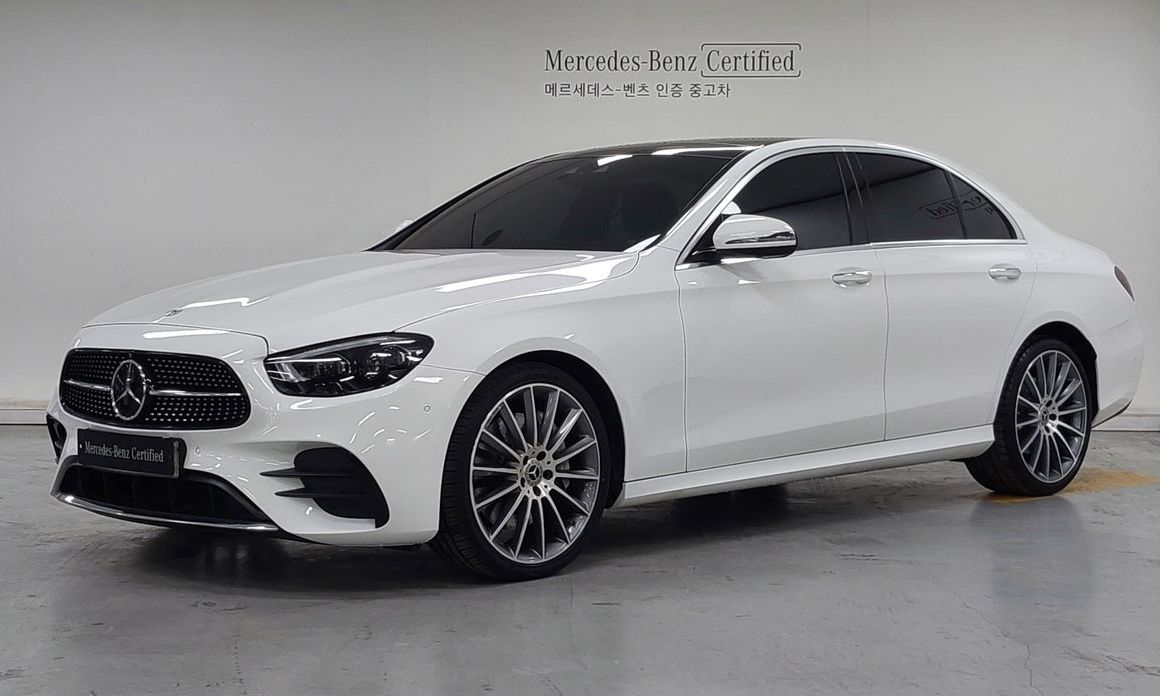 Mercedes-Benz E-Class 2022