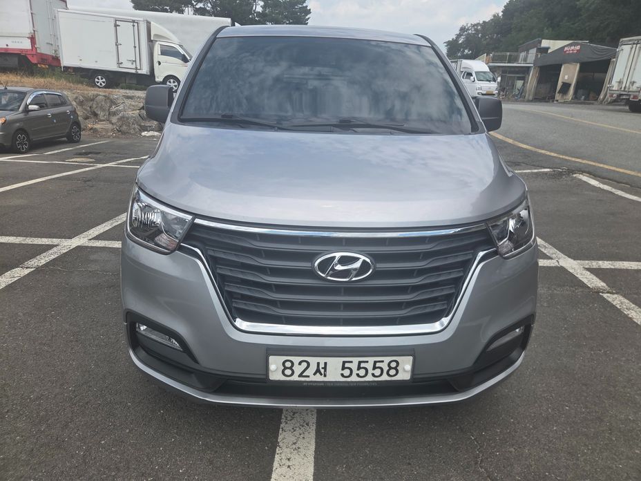 Hyundai Starex 2021
