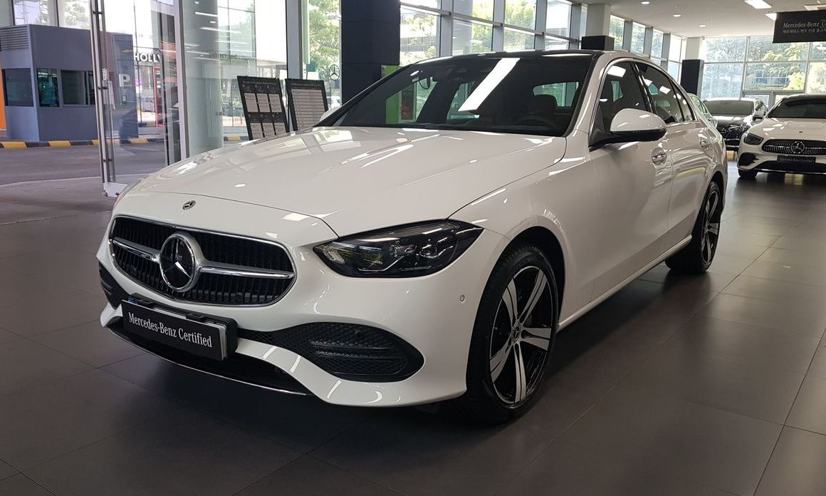 Mercedes-Benz C-Class 2026